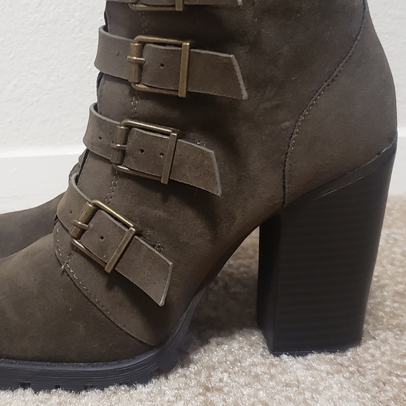 NWT Shoe Dazzle olive green casey boots - Picture 2 of 10